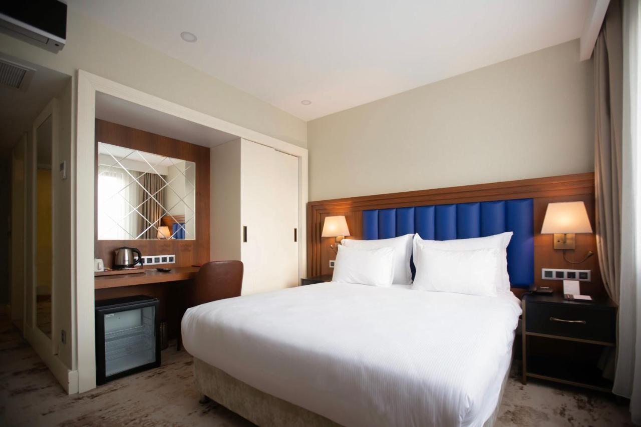Ramada Plaza Sultanahmet Hotel Истанбул Екстериор снимка A room at the hotel
