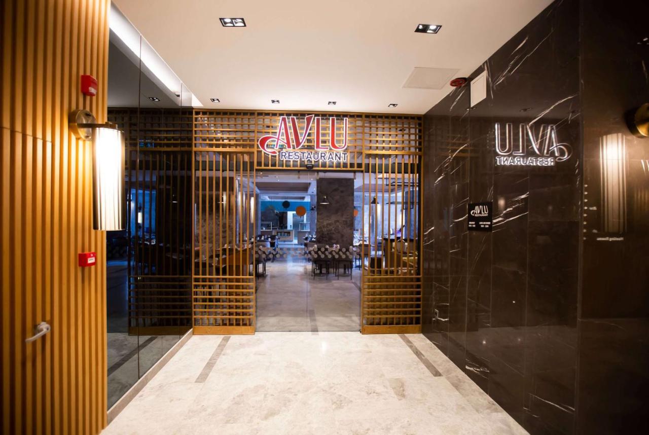 Ramada Plaza Sultanahmet Hotel Истанбул Екстериор снимка Entrance to AVLI