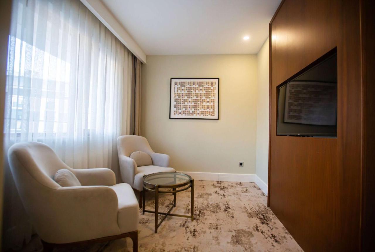 Ramada Plaza Sultanahmet Hotel Истанбул Екстериор снимка A room at the hotel