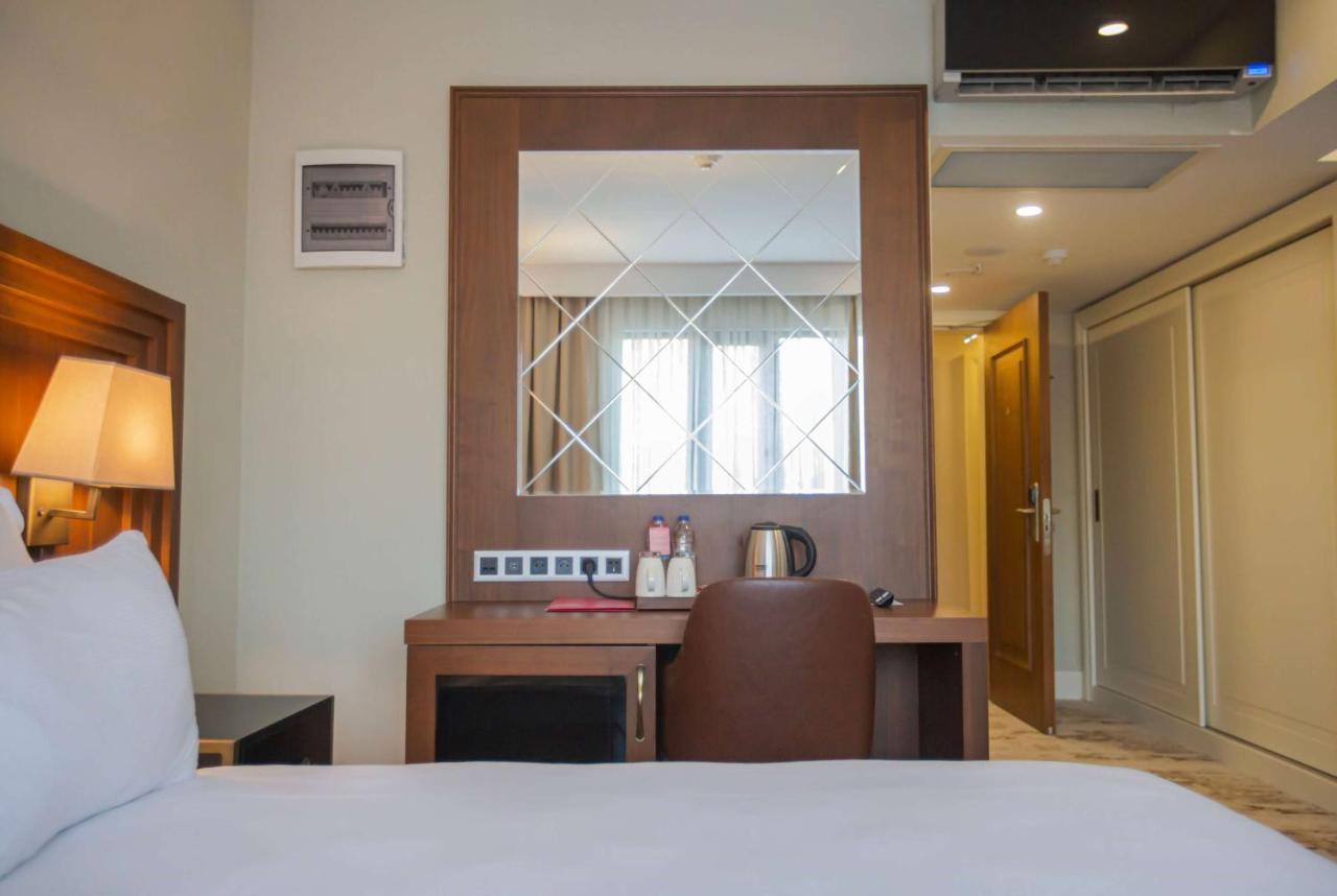 Ramada Plaza Sultanahmet Hotel Истанбул Екстериор снимка A room at the hotel