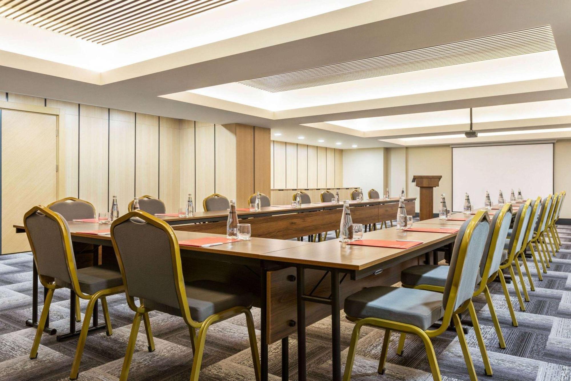 Ramada Plaza Sultanahmet Hotel Истанбул Екстериор снимка Meeting room