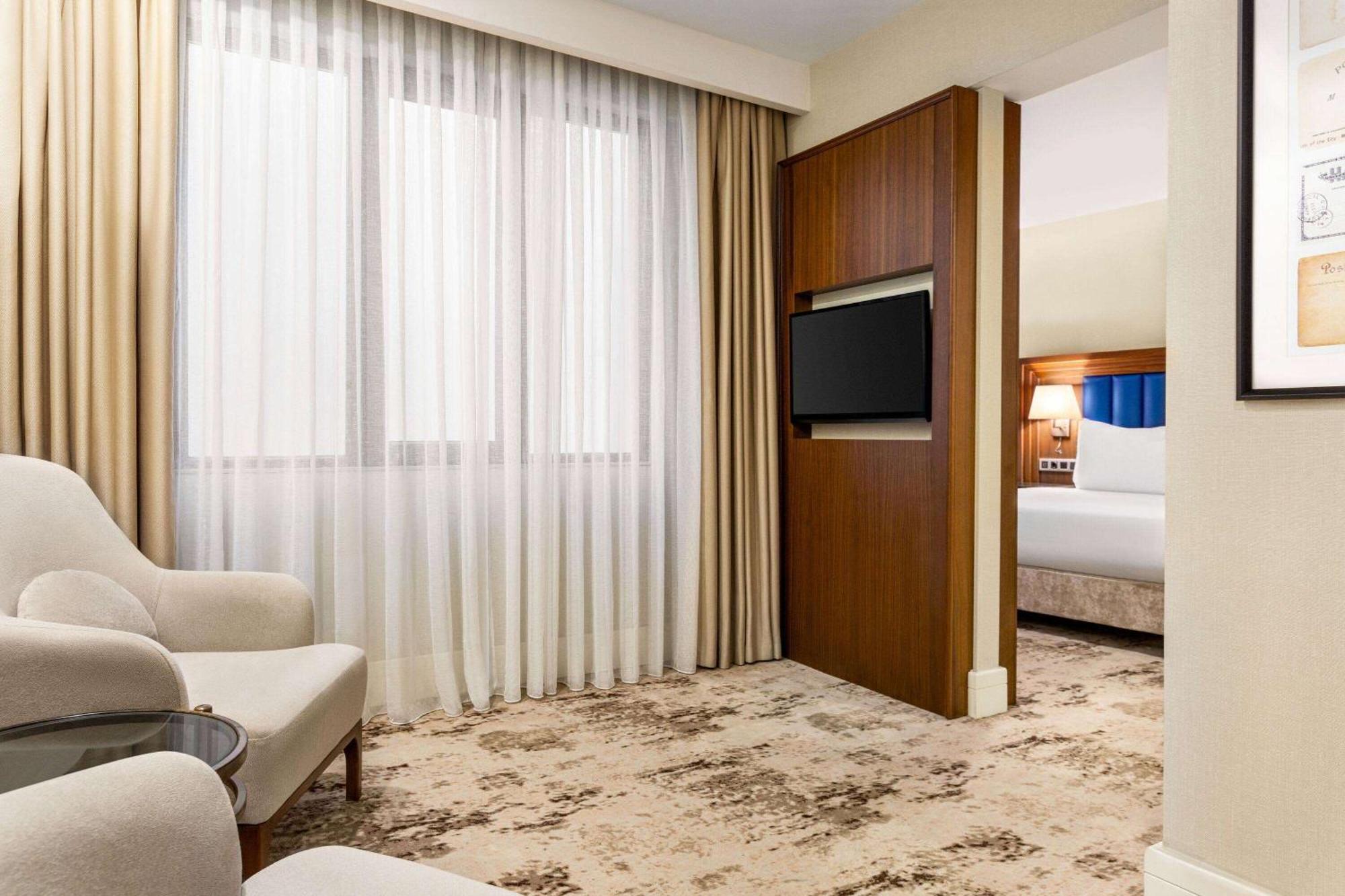 Ramada Plaza Sultanahmet Hotel Истанбул Екстериор снимка A room at the hotel